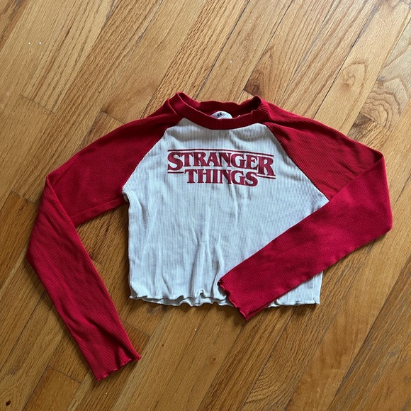 H&M stranger things long sleeved top - Picture 2 of 4